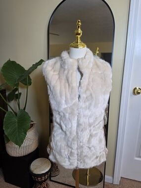 Scully Cream Faux Fur Sleeveless Vest